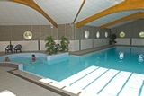 VM piscines, votre devis pour la construction de piscine professionnelle, bassin intérieur et spa.