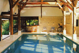 construction de piscine interieure sur-mesure – votre devis piscine en maine et loire 49